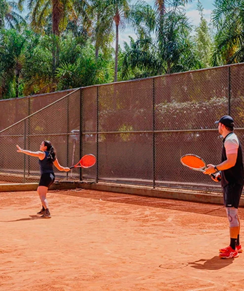 Tênis Técnica e Superação em Cada Saque